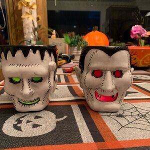 Lot of 2 Frankenstein and Dracula tea light Holders - Green and Red